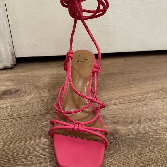 Heels - Picture 3 of 4